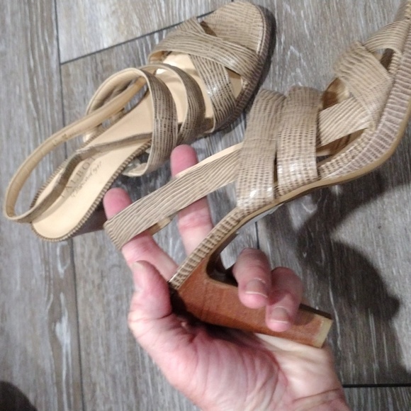 Talbots python look light brown heeled sandals. Size 8B - Picture 12 of 13
